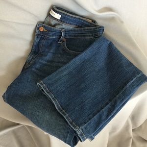 Levi’s 518 Superlow Jeans
